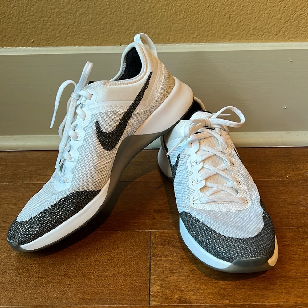 Nike zoom dynamic training shoes